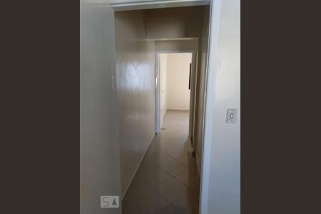 Corredor Quartos de casa para alugar com 2 quartos, 100m² em Vila Gustavo, São Paulo