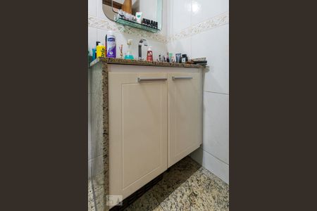 Apartamento à venda com 60m², 2 quartos e sem vaga Apartamento à venda com 60m², 2 quartos e sem vagaBanheiro Social - Armário