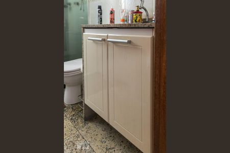 Apartamento à venda com 60m², 2 quartos e sem vaga Apartamento à venda com 60m², 2 quartos e sem vagaBanheiro da Suíte - Armário