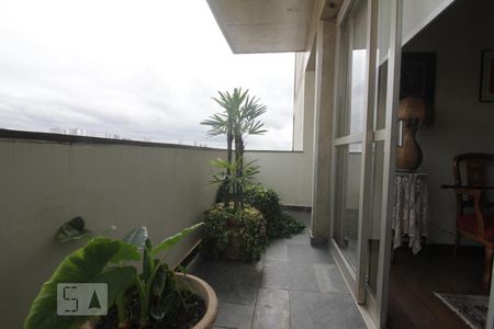 Varanda de apartamento para alugar com 2 quartos, 143m² em Paraíso do Morumbi, São Paulo