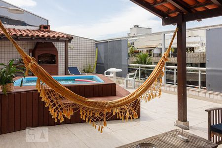 Apartamento à venda com 205m², 4 quartos e 2 vagasCobertura