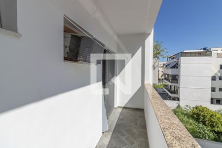 Apartamento à venda com 205m², 4 quartos e 2 vagasSuíte - Varanda