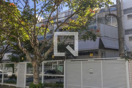 Apartamento à venda com 205m², 4 quartos e 2 vagasFachada