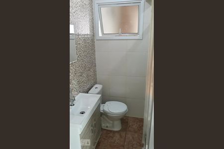 Casa à venda com 180m², 3 quartos e 3 vagasBanheiro 1