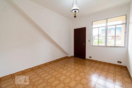 Sala de casa de condomínio para alugar com 2 quartos, 90m² em Taquara, Rio de Janeiro