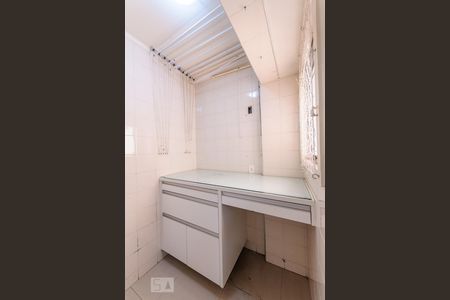 Apartamento à venda com 107m², 3 quartos e 1 vagaÁrea de Serviço