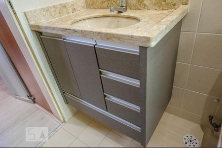 Apartamento à venda com 107m², 3 quartos e 1 vagaDetalhe - Banheiro Suite