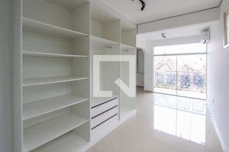 Casa de condomínio à venda com 486m², 5 quartos e 2 vagas Casa de condomínio à venda com 486m², 5 quartos e 2 vagasSuíte 1