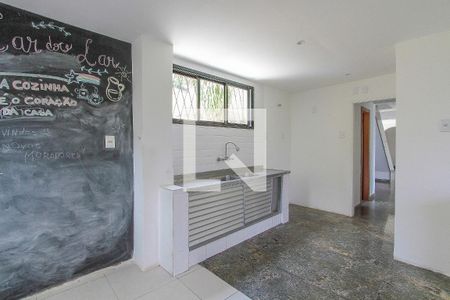 Casa de condomínio à venda com 486m², 5 quartos e 2 vagas Casa de condomínio à venda com 486m², 5 quartos e 2 vagasCozinha