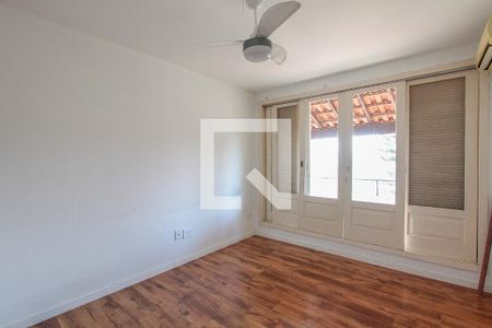 Casa de condomínio à venda com 486m², 5 quartos e 2 vagas Casa de condomínio à venda com 486m², 5 quartos e 2 vagasQuarto 2