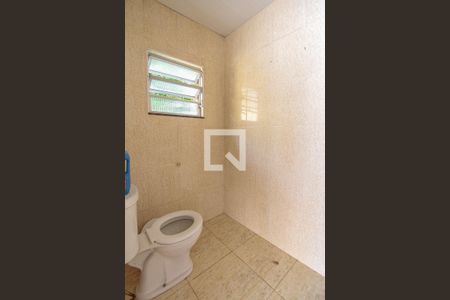 Casa de condomínio à venda com 486m², 5 quartos e 2 vagas Casa de condomínio à venda com 486m², 5 quartos e 2 vagasLavabo 2