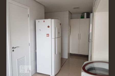 Apartamento para alugar com 250m², 3 quartos e 4 vagasÁrea de  Serviço