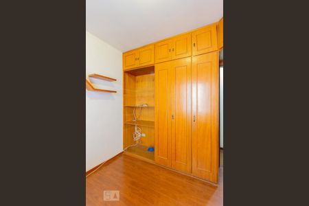 Quarto 1 de casa para alugar com 3 quartos, 230m² em Jardim Umuarama, São Paulo