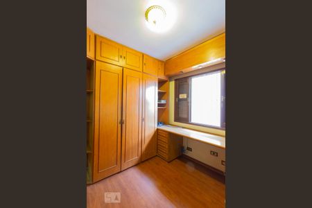 Quarto 1 de casa para alugar com 3 quartos, 230m² em Jardim Umuarama, São Paulo