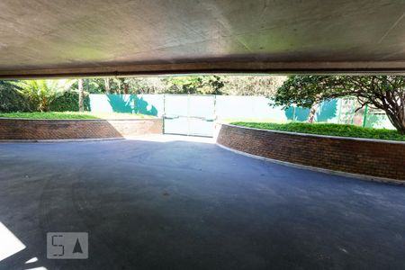 Casa à venda com 400m², 3 quartos e 4 vagas Casa à venda com 400m², 3 quartos e 4 vagasGaragem