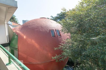 Casa à venda com 400m², 3 quartos e 4 vagas Casa à venda com 400m², 3 quartos e 4 vagasVista da Varanda