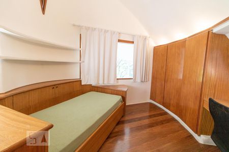 Casa à venda com 400m², 3 quartos e 4 vagas Casa à venda com 400m², 3 quartos e 4 vagasSuíte 2