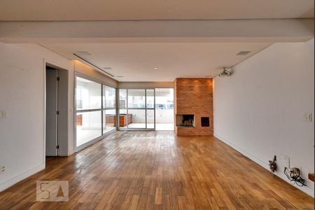 Apartamento à venda com 240m², 3 quartos e 2 vagasSala