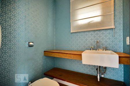 Apartamento para alugar com 240m², 3 quartos e 2 vagasLavabo