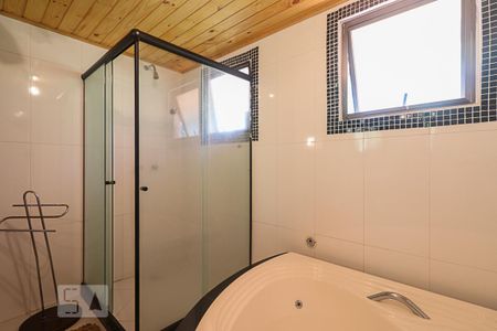 Casa de condomínio à venda com 500m², 8 quartos e 4 vagas Casa de condomínio à venda com 500m², 8 quartos e 4 vagasBanheiro da Suíte 4