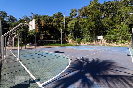 Casa de condomínio à venda com 500m², 8 quartos e 4 vagas Casa de condomínio à venda com 500m², 8 quartos e 4 vagasÁrea Comum - Quadra esportiva