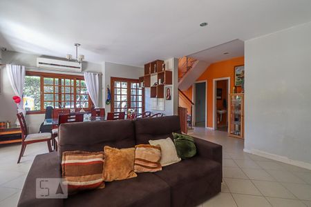 Sala de casa de condomínio à venda com 8 quartos, 500m² em Vargem Pequena, Rio de Janeiro