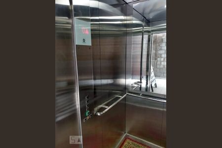 Studio à venda com 28m², 1 quarto e sem vaga Studio à venda com 28m², 1 quarto e sem vagaElevador