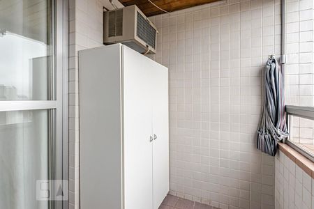 Sacada de apartamento para alugar com 1 quarto, 44m² em Centro, Curitiba