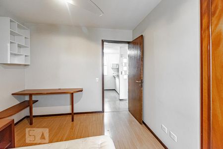 Quarto de apartamento para alugar com 1 quarto, 44m² em Centro, Curitiba