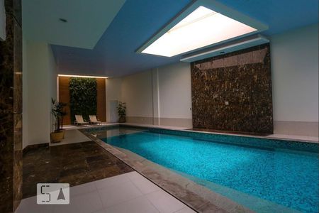 Apartamento à venda com 68m², 1 quarto e 1 vagaPiscina coberta