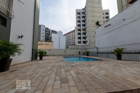Apartamento para alugar com 95m², 2 quartos e 1 vaga Apartamento para alugar com 95m², 2 quartos e 1 vagaÁrea comum - Piscina