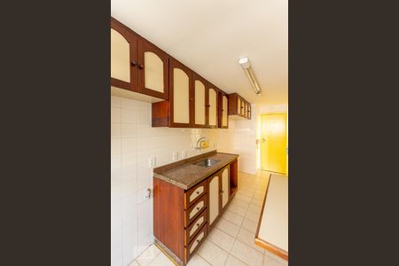 Apartamento para alugar com 95m², 2 quartos e 1 vaga Apartamento para alugar com 95m², 2 quartos e 1 vagaCozinha