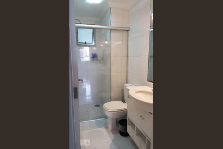 Banheiro de apartamento à venda com 3 quartos, 106m² em Vila Isa, São Paulo