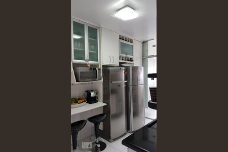 Cozinha de apartamento para alugar com 3 quartos, 106m² em Vila Isa, São Paulo