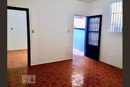 Casa para alugar com 120m², 1 quarto e 2 vagasSala