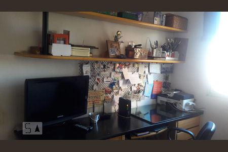 quarto de apartamento para alugar com 3 quartos, 97m² em Vila Sônia, São Paulo