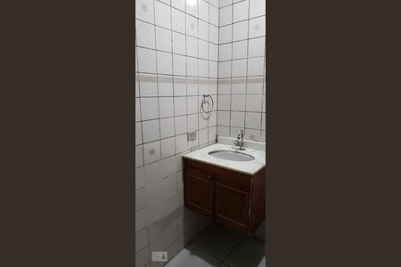 Banheiro de casa para alugar com 1 quarto, 60m² em Vila Celeste, São Paulo