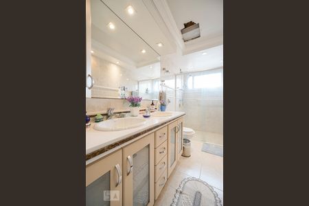 Apartamento à venda com 160m², 4 quartos e 3 vagasBanheiro suíte 04