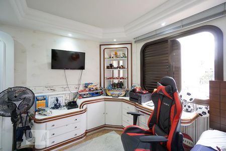 Apartamento à venda com 160m², 4 quartos e 3 vagasQuarto 02