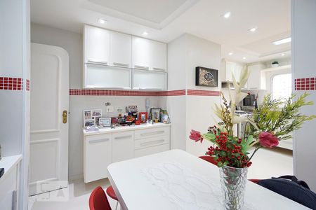 Apartamento à venda com 160m², 4 quartos e 3 vagasCozinha