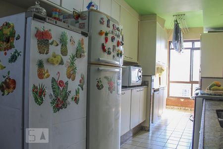 Apartamento à venda com 190m², 5 quartos e sem vagaCozinha