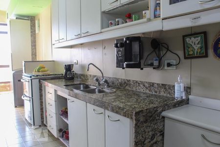 Apartamento à venda com 190m², 5 quartos e sem vagaCozinha
