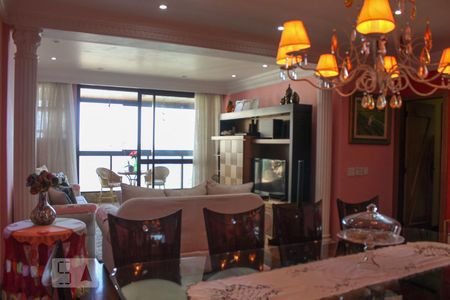 Apartamento à venda com 190m², 5 quartos e sem vagaSala