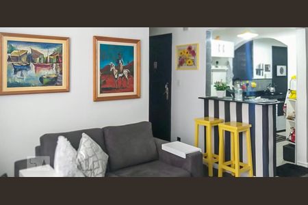 Sala de casa para alugar com 3 quartos, 110m² em Olaria, Rio de Janeiro