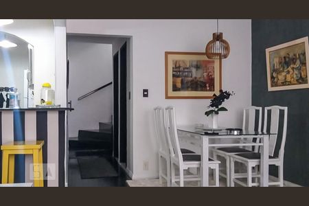 Sala de casa para alugar com 3 quartos, 110m² em Olaria, Rio de Janeiro