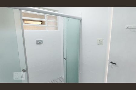 Banheiro de apartamento para alugar com 1 quarto, 50m² em Mirandópolis, São Paulo