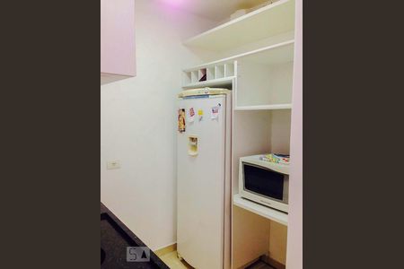 Cozinha de apartamento à venda com 1 quarto, 30m² em Campo Belo, São Paulo