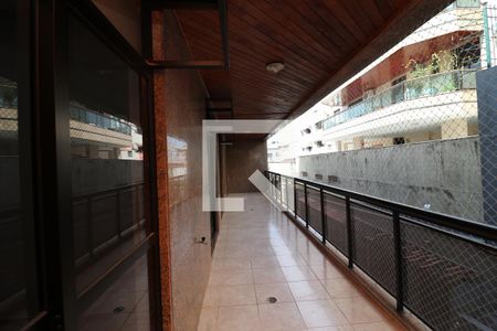 Apartamento à venda com 120m², 3 quartos e 2 vagasVaranda