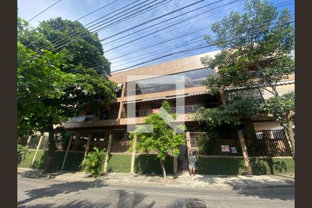 Apartamento à venda com 120m², 3 quartos e 2 vagasFachada