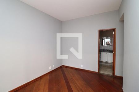Apartamento à venda com 120m², 3 quartos e 2 vagasSuíte